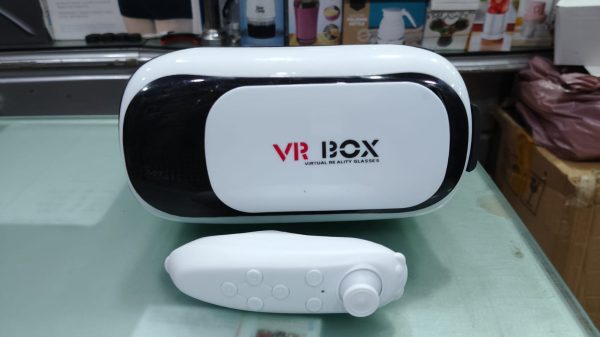 3D VR Headset with Remote